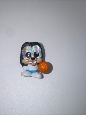 Cute Holographic-Eyed Dog Basketball Figure - White & Blue